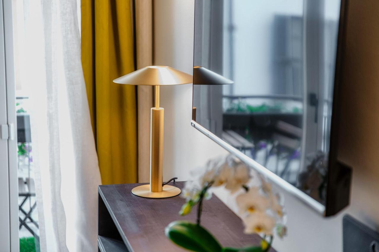 In Centro Luxury Rooms Como Exterior foto