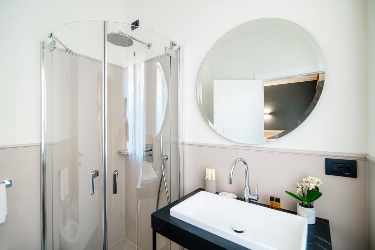 In Centro Luxury Rooms Como Exterior foto